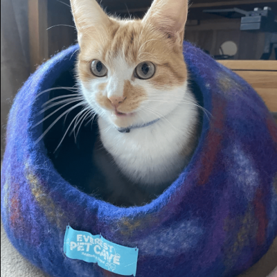 Everest® Handmade Cat Cave & Bed - Purple Mixed Hue Cc3
