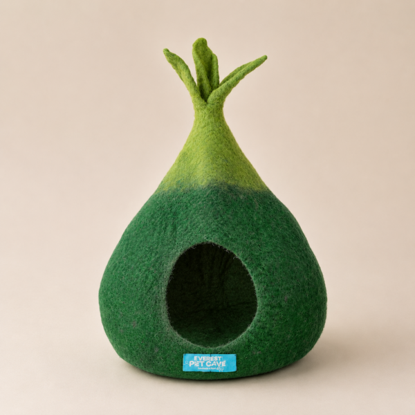 Everest® Small Felted Cave Green