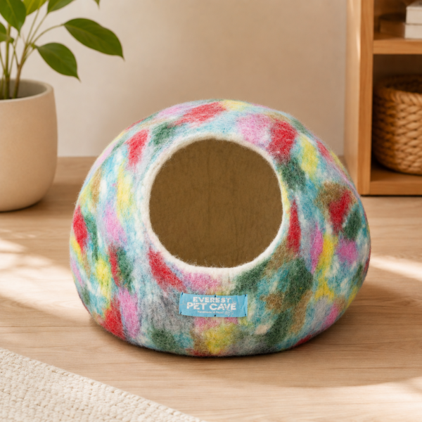 Everest® Handmade Cat Cave & Bed - White Mixed Hue