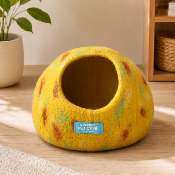 Everest® Handmade Cat Cave & Bed - Yellow Spotted