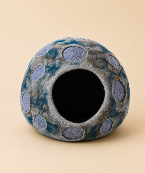 Everest® Moon Cat Cave & Bed - 100% Wool (Pre-Order)